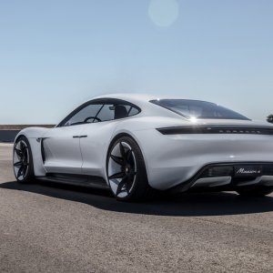 Porsche-Indulge-Magazine (3 of 4)