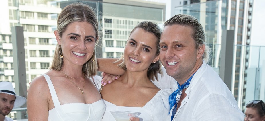 HayleyCarroll-GabbyCarroll-MithcellGrantTorrens-Indulge-Magazine